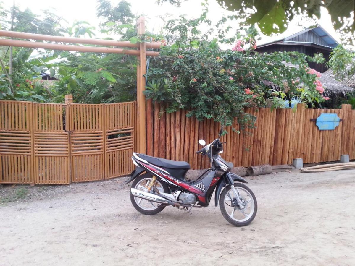 Ngwe Saung Garden Guest House Нґвезаун Екстер'єр фото